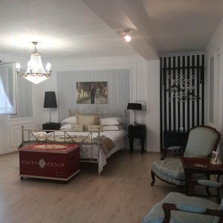 Villa St. Michael Madara Buitenkant foto