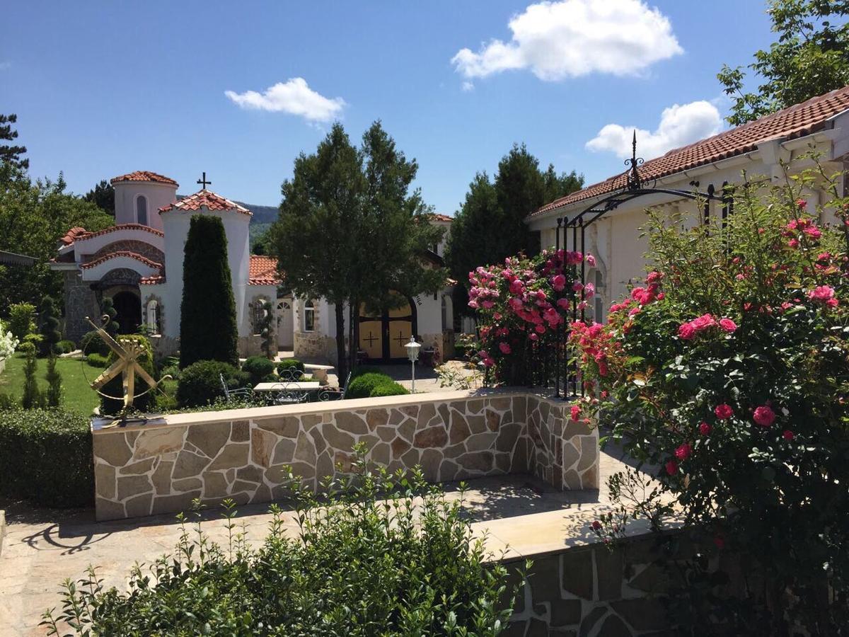 Villa St. Michael Madara Buitenkant foto