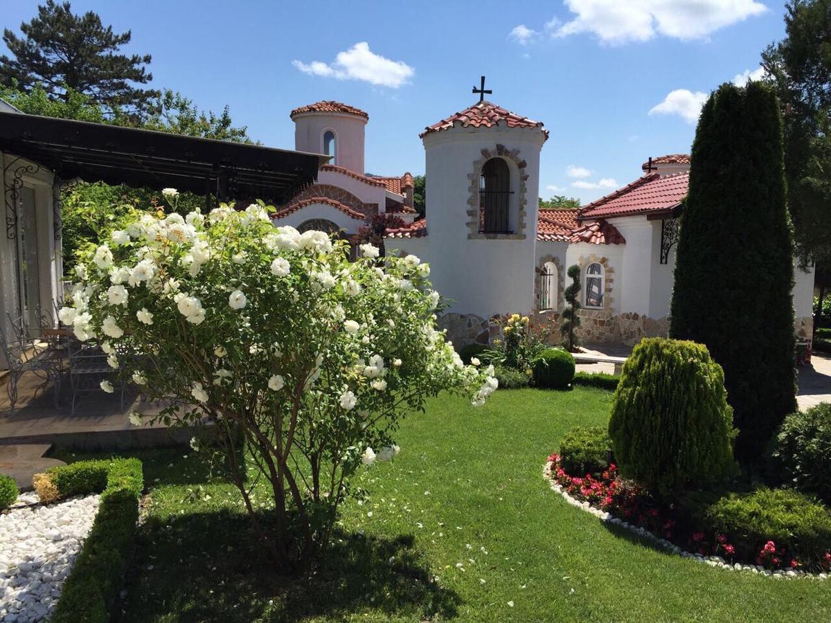 Villa St. Michael Madara Buitenkant foto