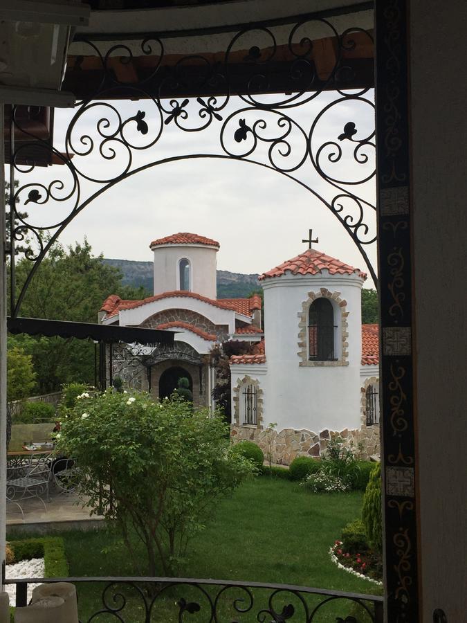 Villa St. Michael Madara Buitenkant foto