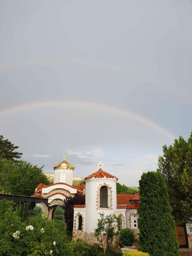 Villa St. Michael Madara Buitenkant foto
