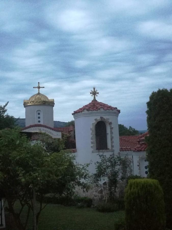 Villa St. Michael Madara Buitenkant foto