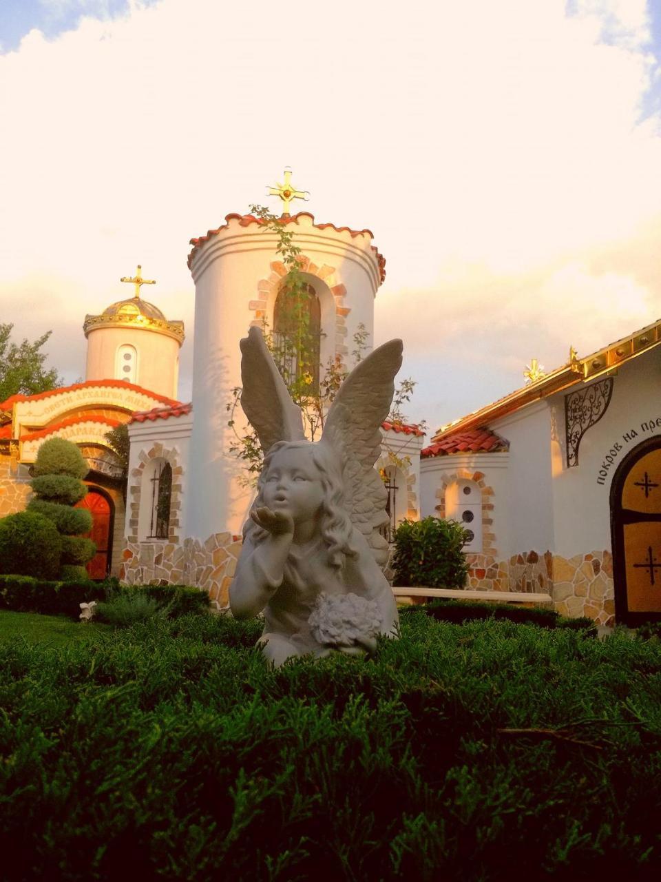 Villa St. Michael Madara Buitenkant foto